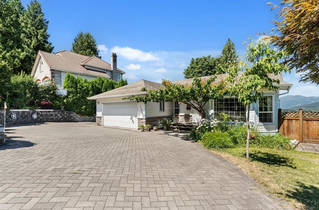 47465 SWALLOW CRESCENT, Chilliwack, BC — Residential for Sale - Main Photo