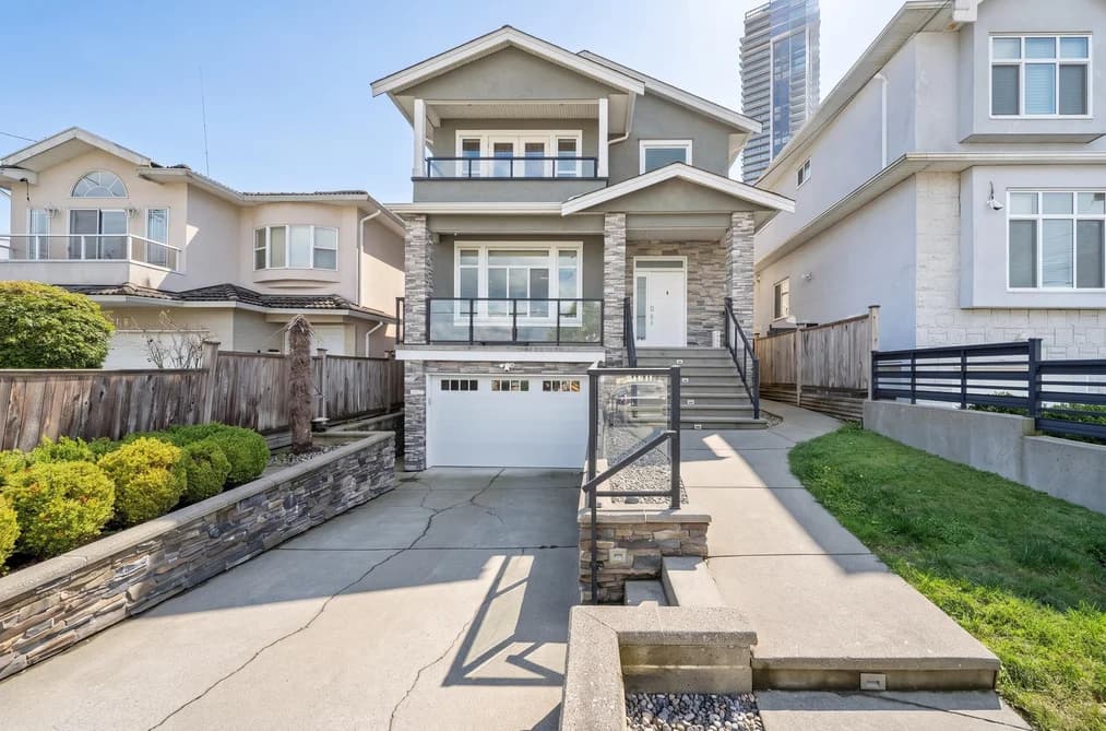 4758 MAITLAND, Burnaby, BC — Residential for Sale - Photo 2