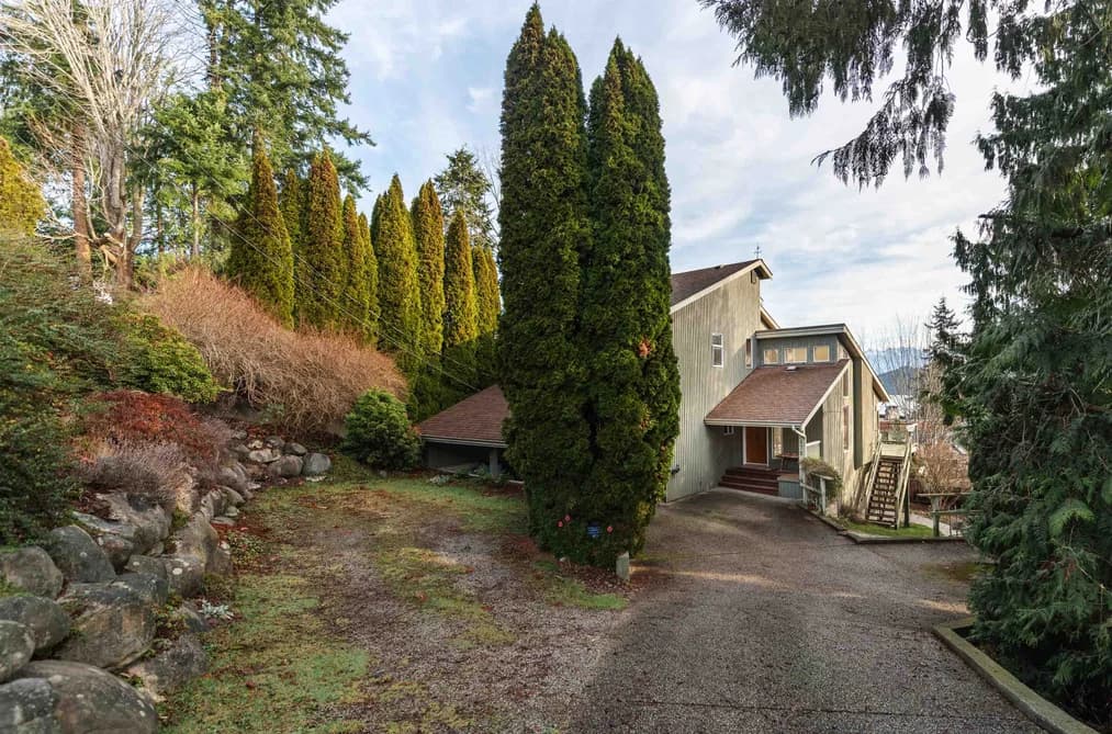 476 ABBS ROAD, Gibsons, BC — Residential for Sale - Main Photo