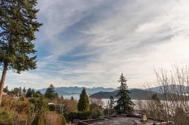 House for sale at 476 Abbs Road Gibsons British Columbia - MLS: R3106901