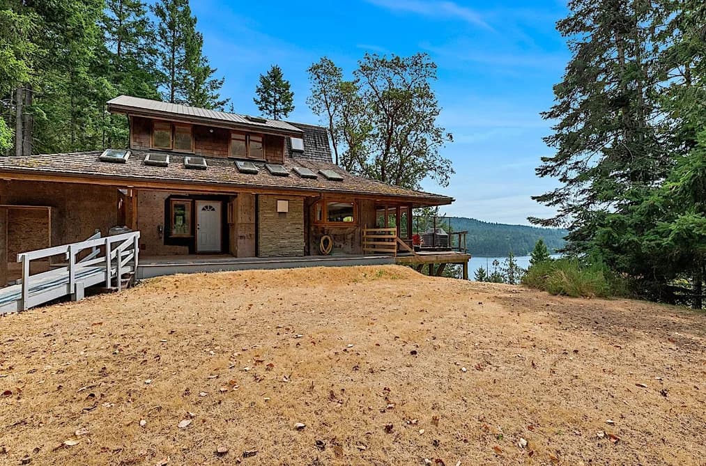 476 MARINE DRIVE, Mayne Island, BC — Residential for Sale - Photo 2