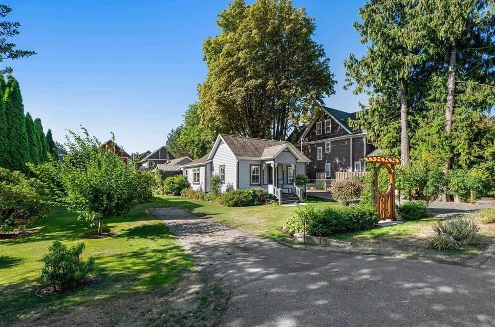 4806 48 AVENUE, Ladner, BC — Residential for Sale - Photo 2