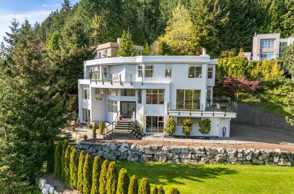 4809 NORTHWOOD PLACE, West Vancouver, BC — Residential for Sale - Main Photo