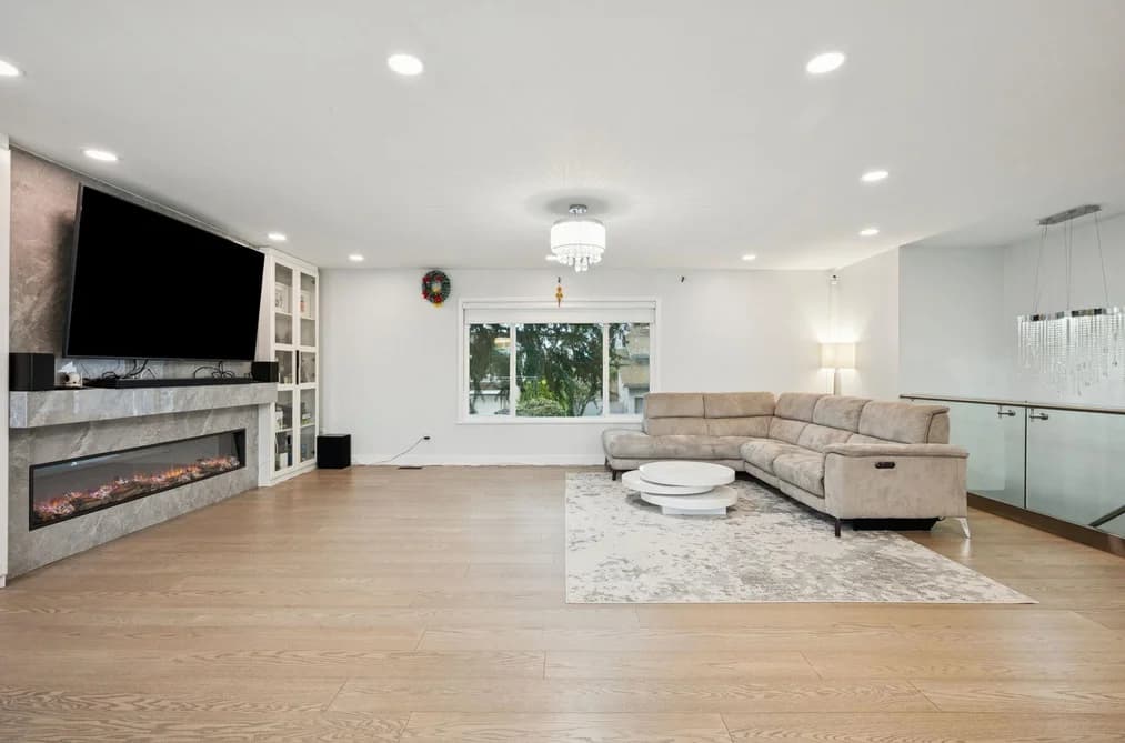 4811 LANCELOT DRIVE, Richmond, BC — Residential for Sale - Photo 2