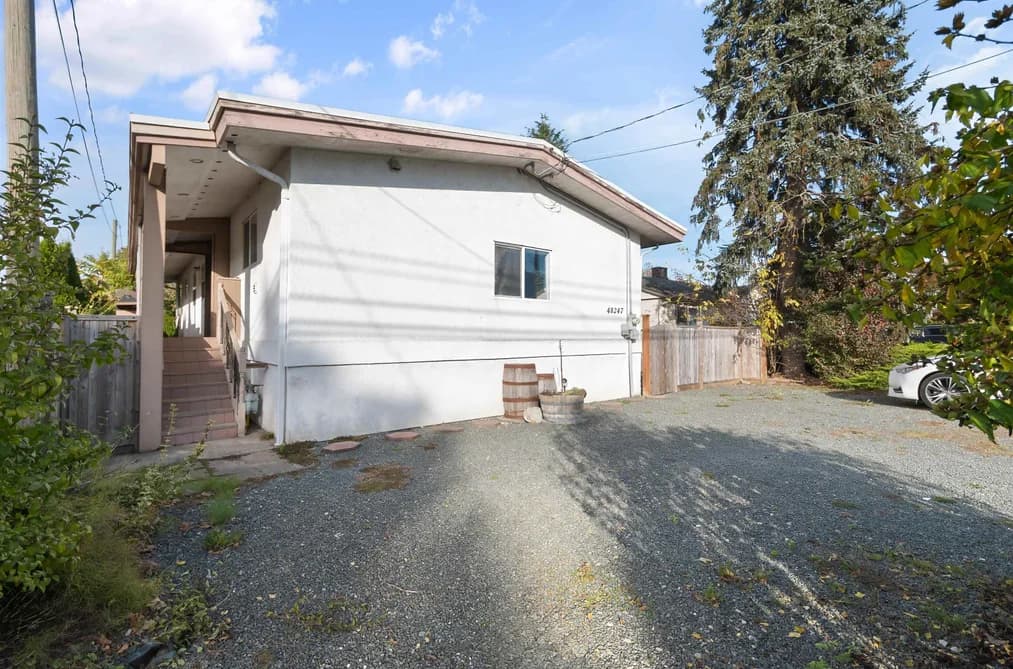 48247 YALE ROAD, Chilliwack, BC — Residential for Sale - Main Photo