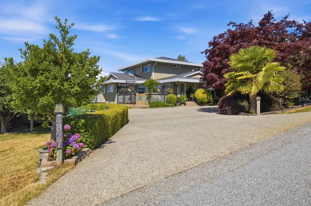4827 BLUEGROUSE DRIVE, Sechelt, BC — Residential for Sale - Photo 2