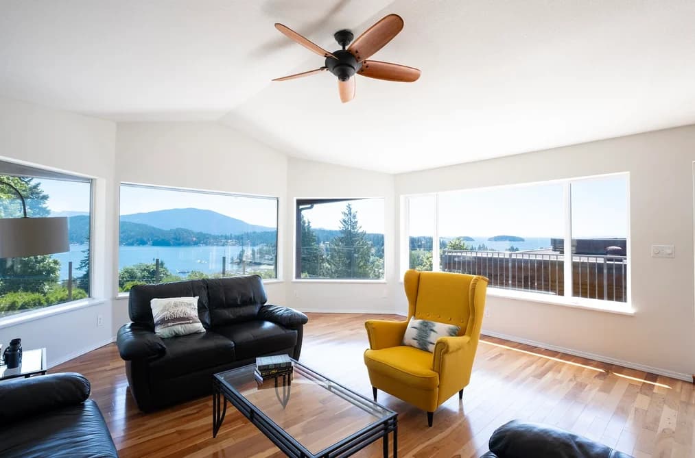 485 ABBS ROAD, Gibsons, BC — Residential for Sale - Photo 2