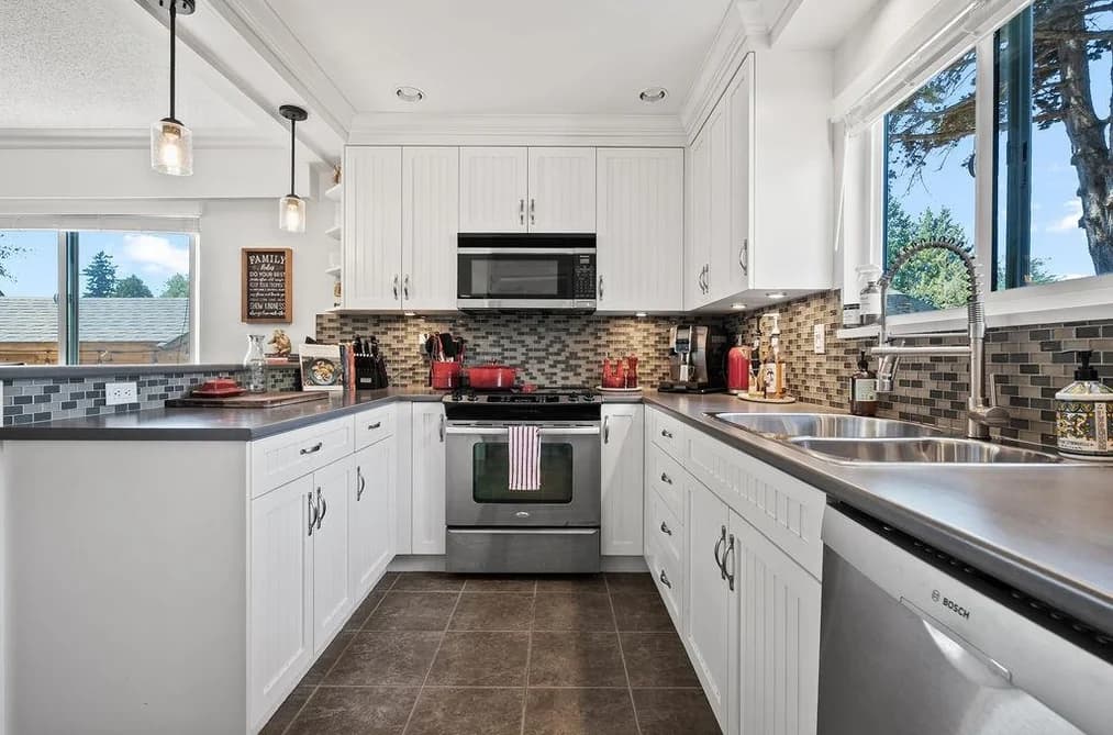 4851 55B STREET, Delta, BC — Residential for Sale - Photo 2