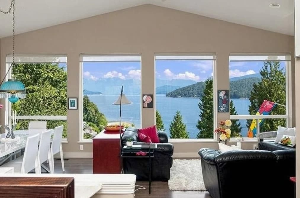 491 WOODLAND AVENUE, Gibsons, BC — Residential for Sale - Main Photo