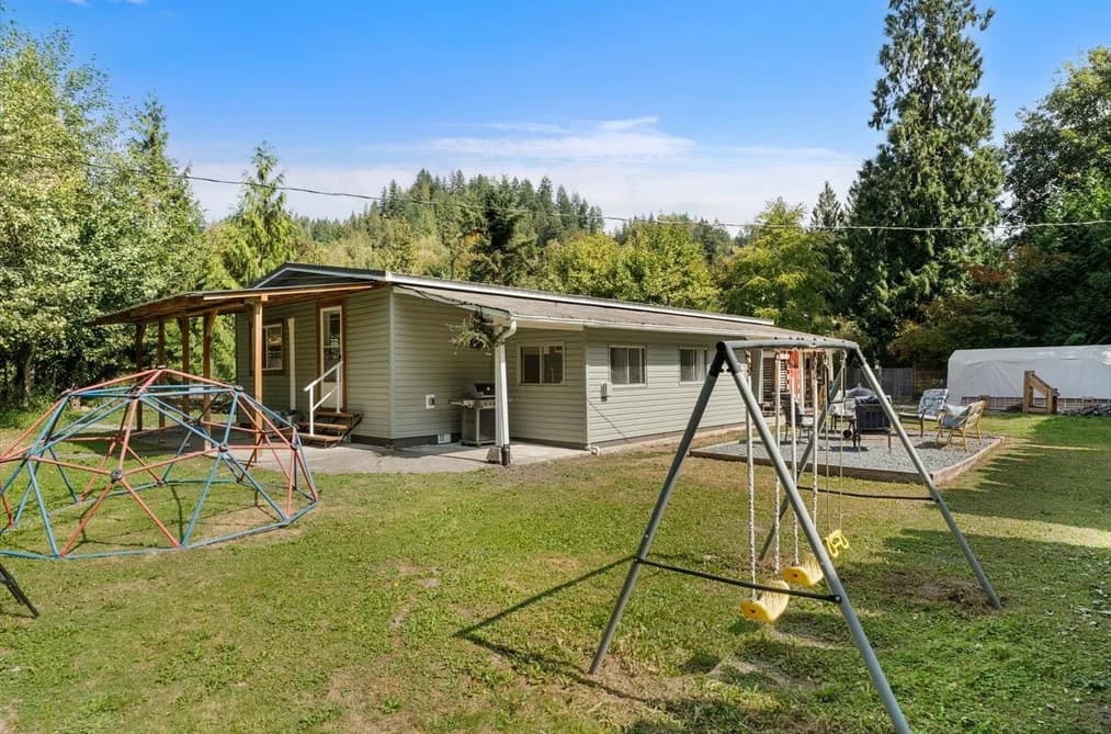 49140 BELL ACRES ROAD, Chilliwack, BC — Residential for Sale - Photo 2