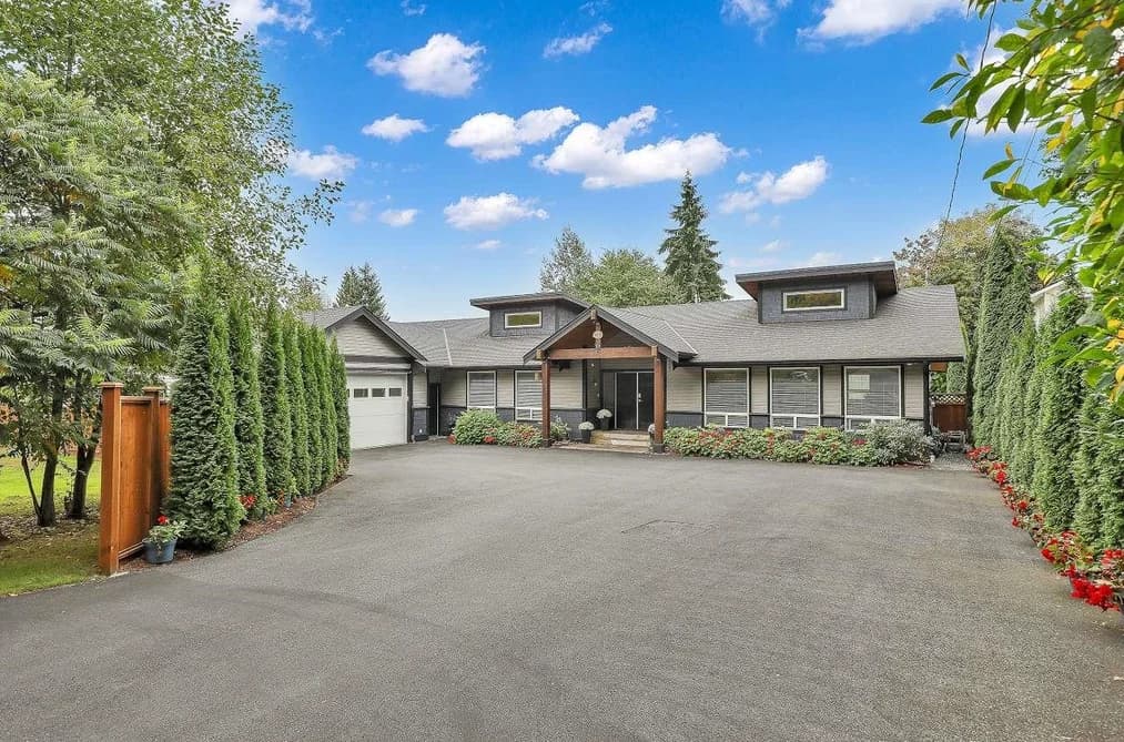 4930 196 STREET, Langley, BC — Residential for Sale - Photo 2