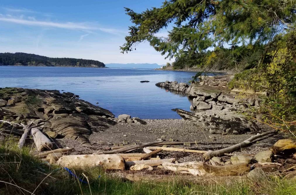 495 DEACON LANE, Galiano Island, BC — Residential for Sale - Photo 2