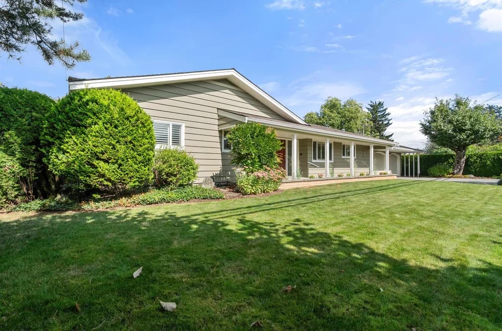 49635 YALE ROAD, Chilliwack, BC — Residential for Sale - Photo 2