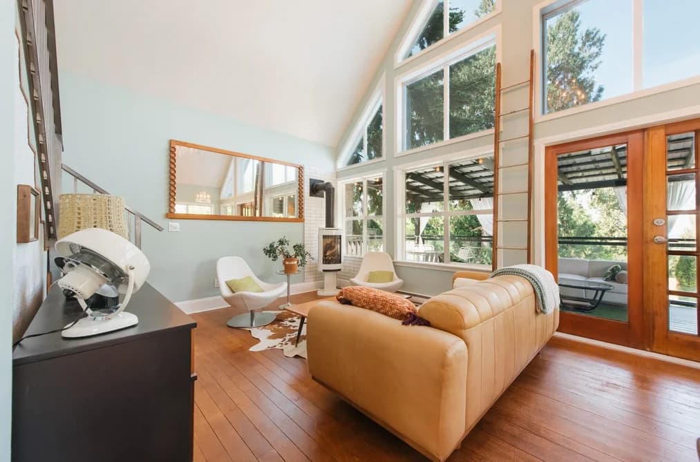 4981 GEER ROAD, Sechelt, BC — Residential for Sale - Photo 2