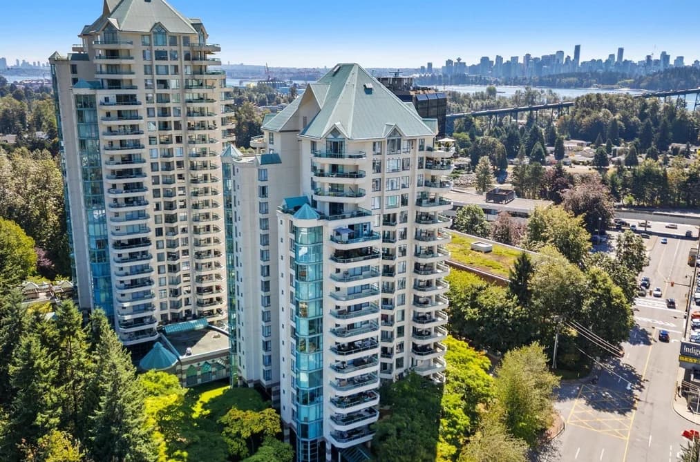4B 328 TAYLOR WAY, West Vancouver, BC — Residential for Sale - Photo 2