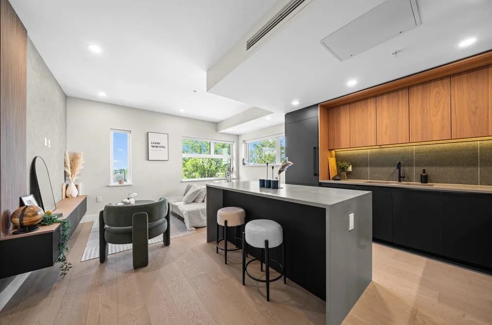 5 128 W WOODSTOCK AVENUE, Vancouver, BC — Residential for Sale - Main Photo
