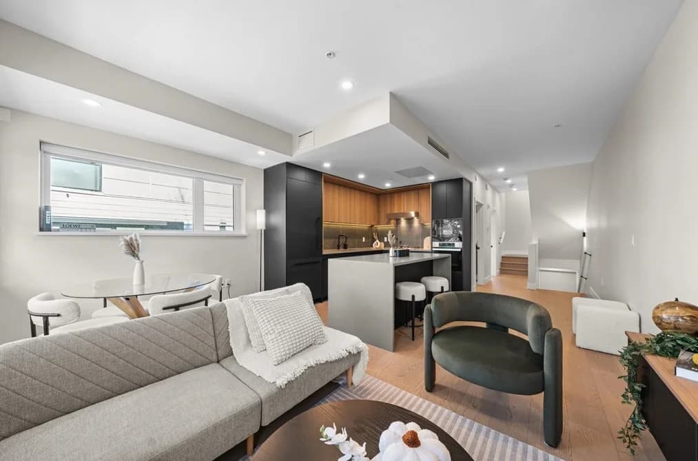 5 128 W WOODSTOCK AVENUE, Vancouver, BC — Residential for Sale - Photo 2