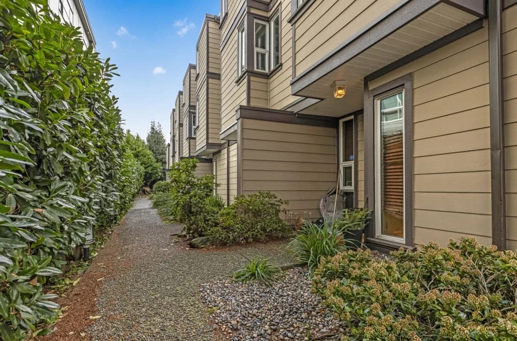 5 1535 ST. GEORGES AVENUE, North Vancouver, BC — Residential for Sale - Main Photo