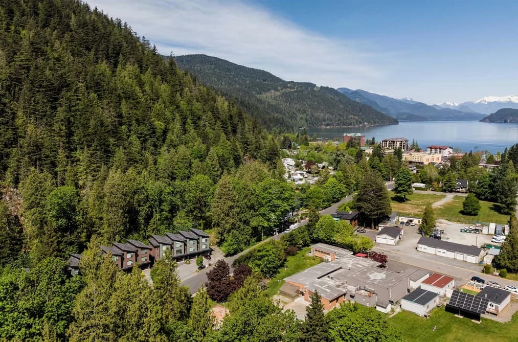 5 520 HOT SPRINGS ROAD, Harrison Hot Springs, BC — Residential for Sale - Main Photo