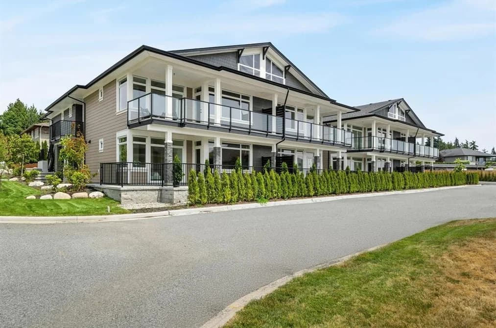 5 5522 MCCOURT ROAD, Sechelt, BC — Residential for Sale - Main Photo