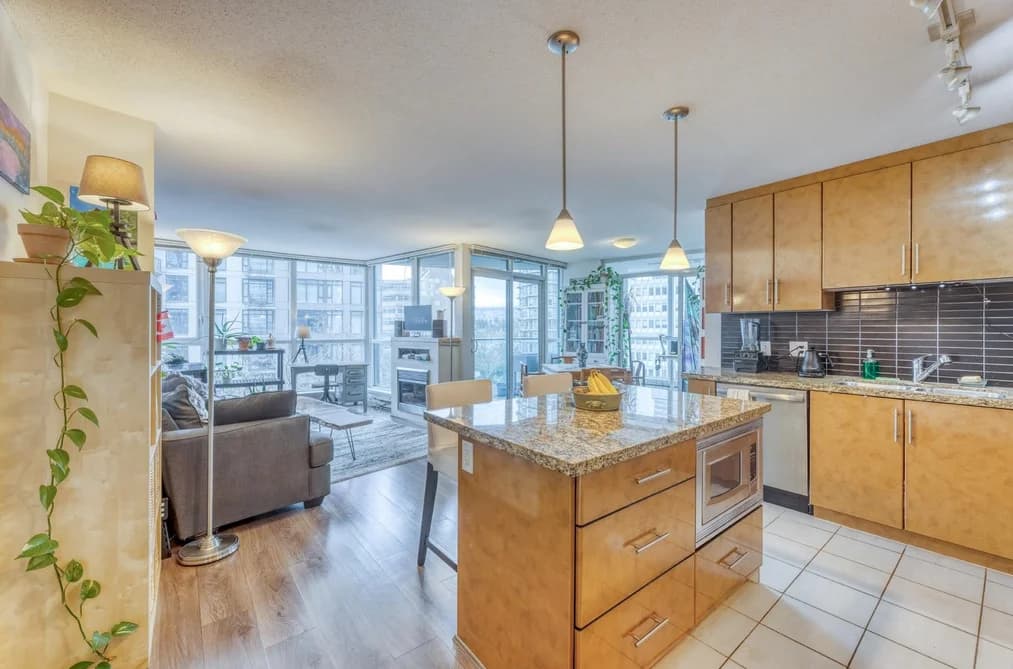 501 1189 MELVILLE STREET, Vancouver, BC — Residential for Sale - Photo 2