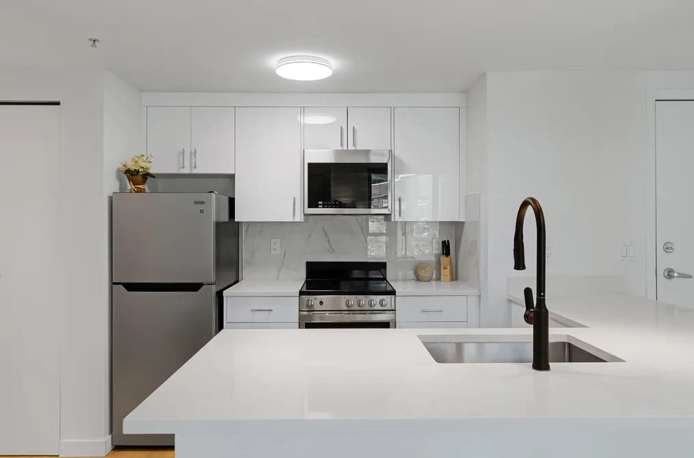 501 1331 W GEORGIA STREET, Vancouver, BC — Residential for Sale - Photo 2