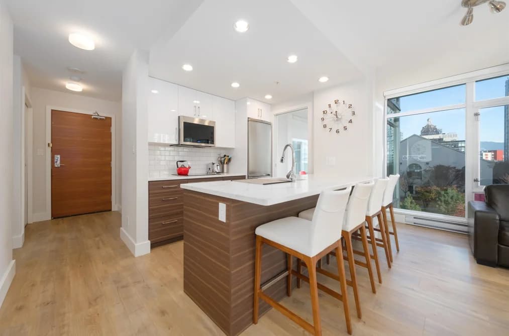 501 161 W GEORGIA STREET, Vancouver, BC — Residential for Sale - Photo 2