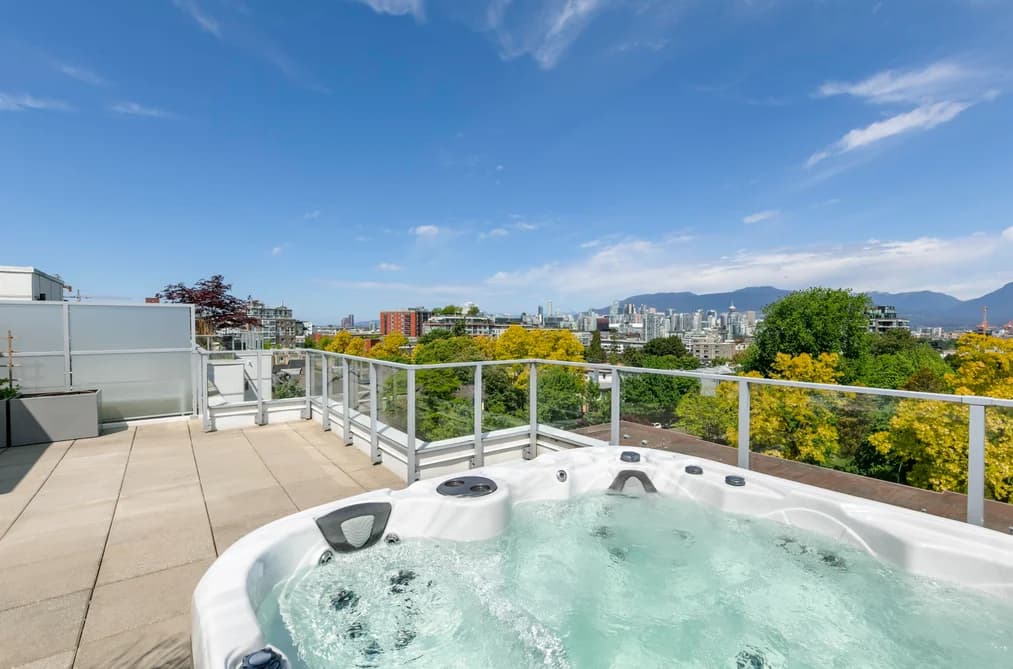 501 379 E BROADWAY, Vancouver, BC — Residential for Sale - Photo 2