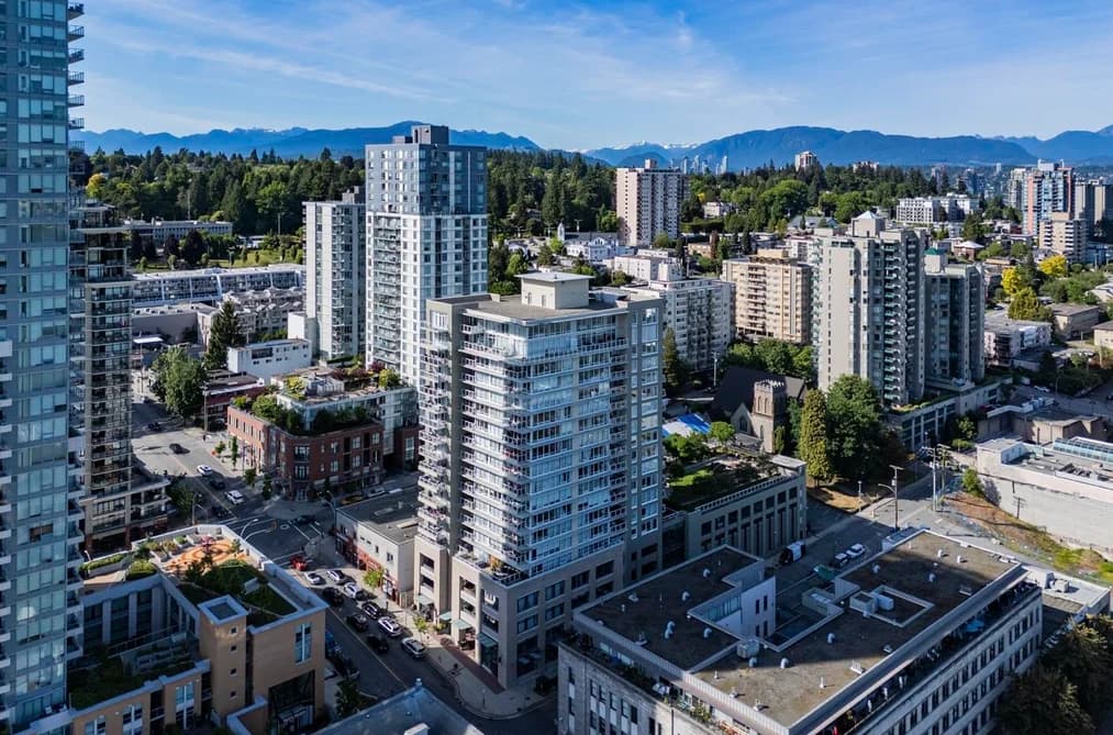 501 39 SIXTH STREET, New Westminster, BC — Residential for Sale - Photo 2