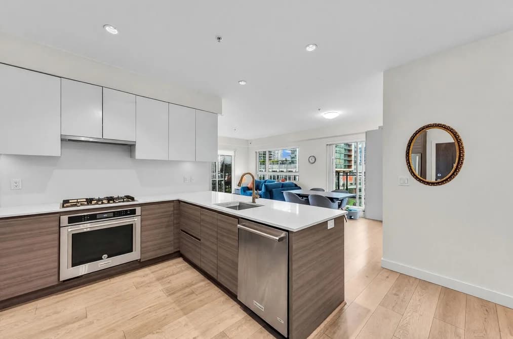 501 4468 DAWSON STREET, Burnaby, BC — Residential for Sale - Photo 2