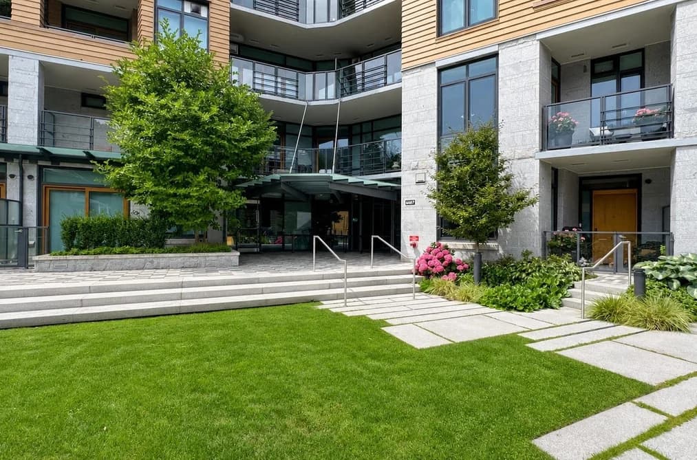 501 6687 NELSON AVENUE, West Vancouver, BC — Residential for Sale - Photo 2