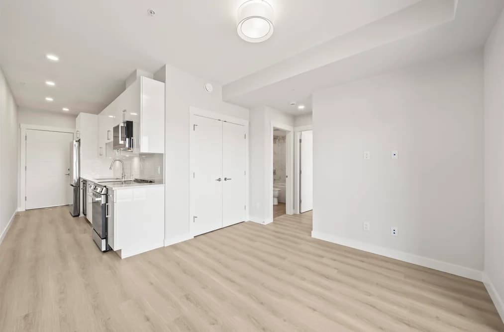 501 8423 CEDAR STREET, Mission, BC — Residential for Sale - Photo 2