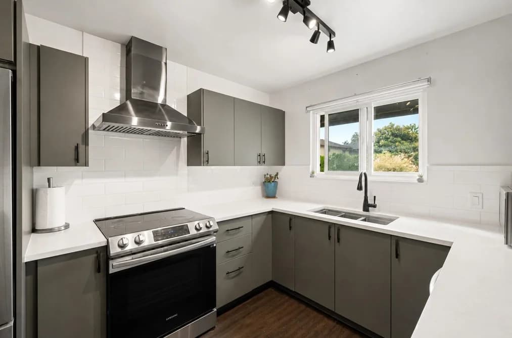 5019 57 STREET, Ladner, BC — Residential for Sale - Photo 2