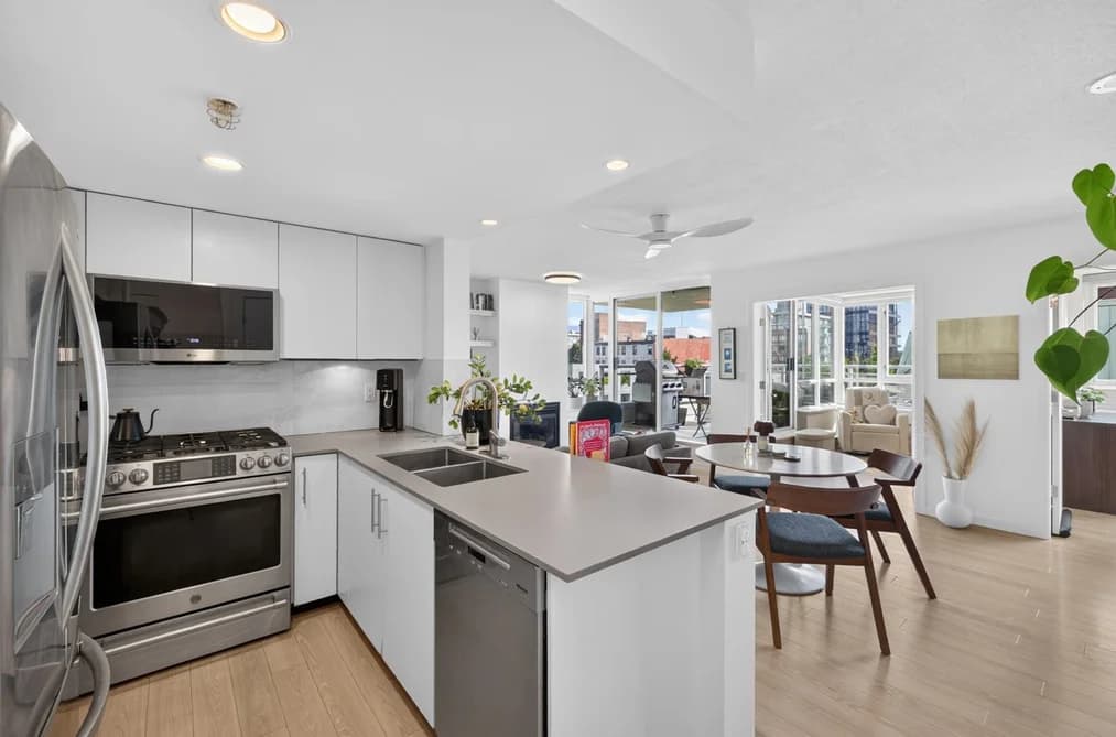 502 120 MILROSS AVENUE, Vancouver, BC — Residential for Sale - Main Photo