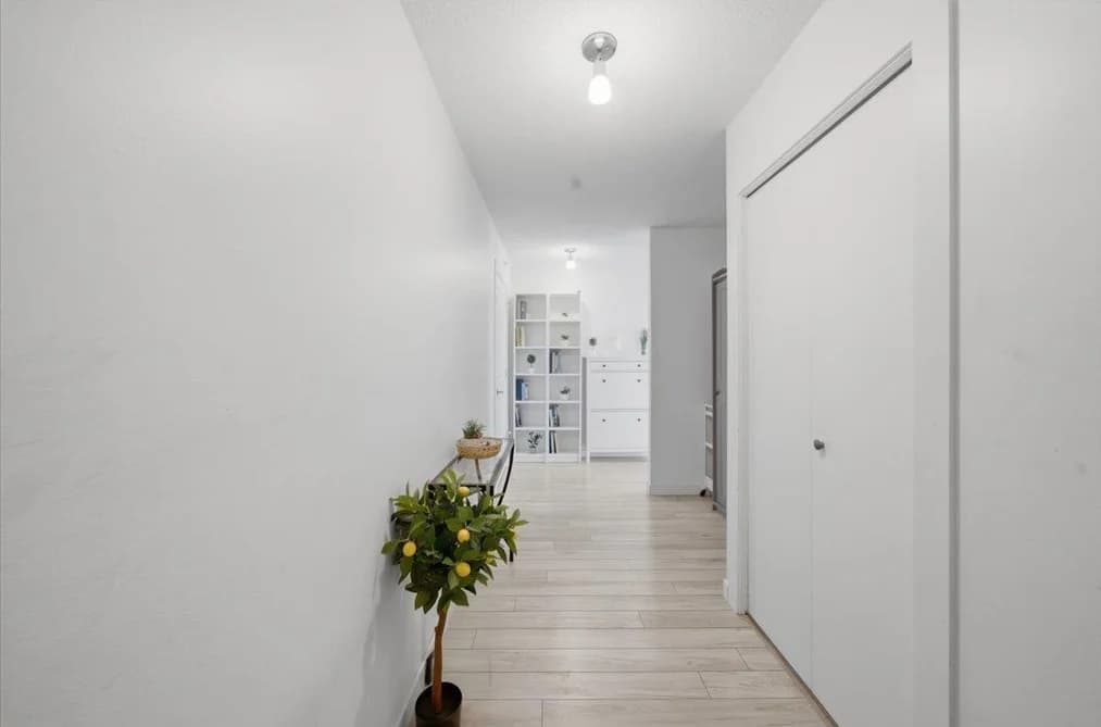 502 1255 MAIN STREET, Vancouver, BC — Residential for Sale - Photo 2