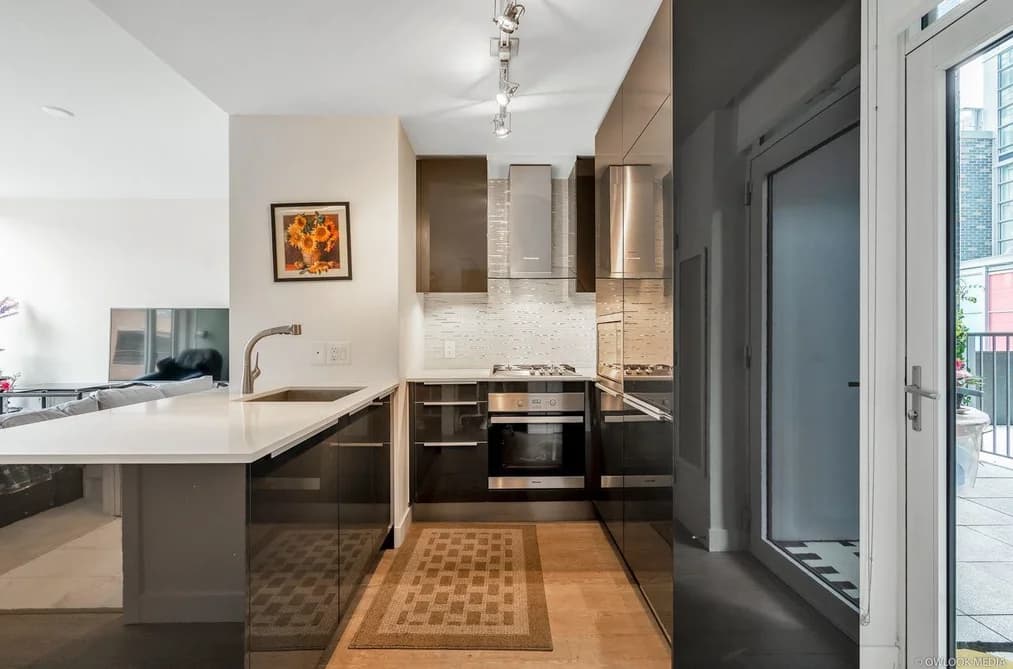 502 1283 HOWE STREET, Vancouver, BC — Residential for Sale - Photo 2
