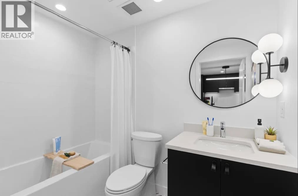 502 1680 E 12TH AVENUE, Vancouver, BC — Residential for Sale - Photo 2