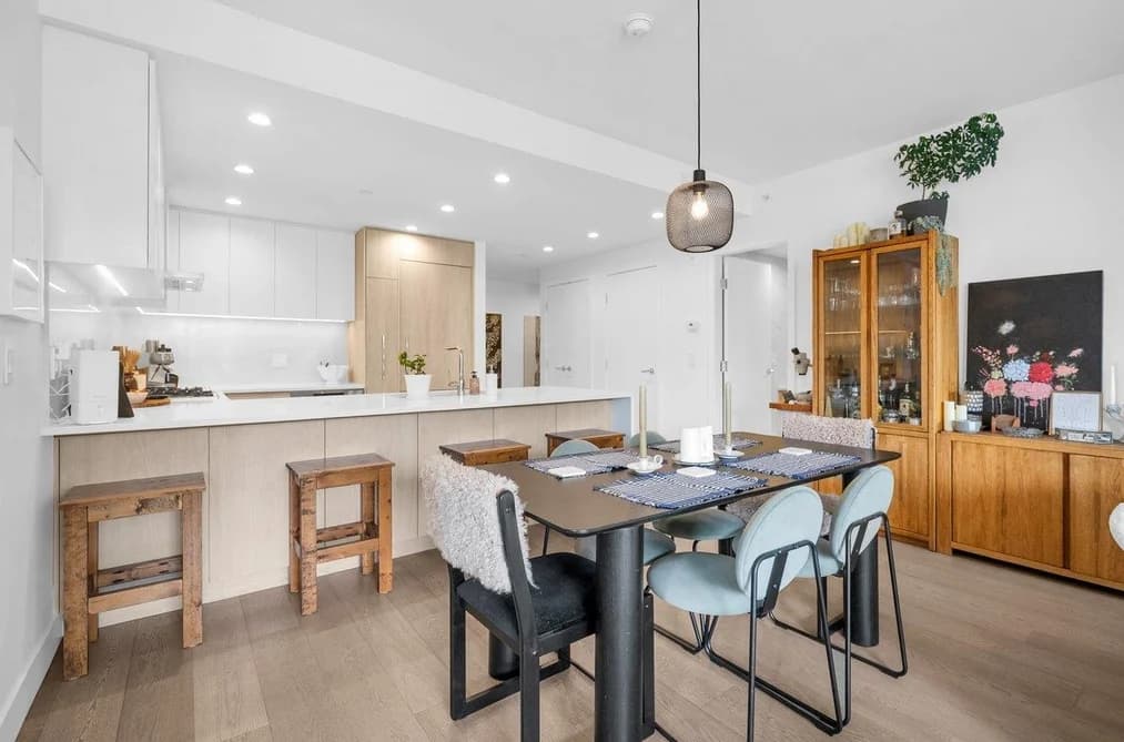 503 177 W 3RD STREET, North Vancouver, BC — Residential for Sale - Photo 2