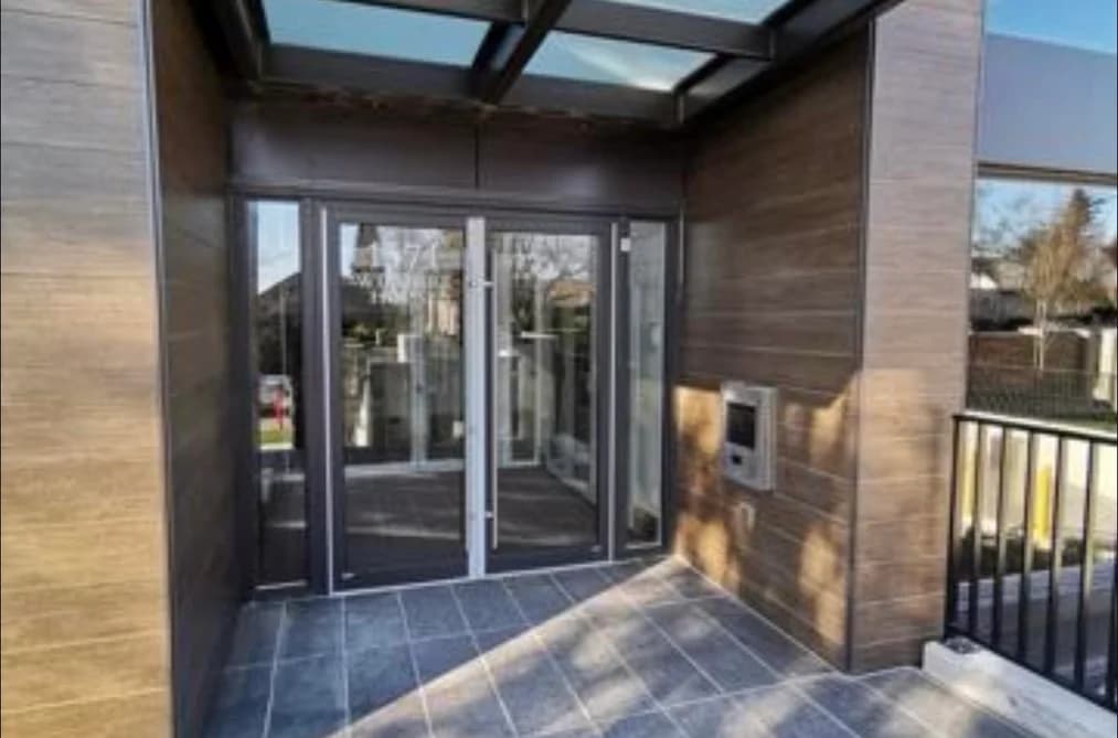 504 1571 W 57TH AVENUE, Vancouver, BC — Residential for Sale - Main Photo