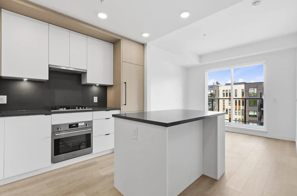 504 2268 E BROADWAY, Vancouver, BC — Residential for Sale - Main Photo
