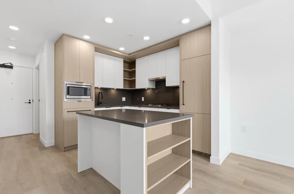 504 2268 E BROADWAY, Vancouver, BC — Residential for Sale - Photo 2