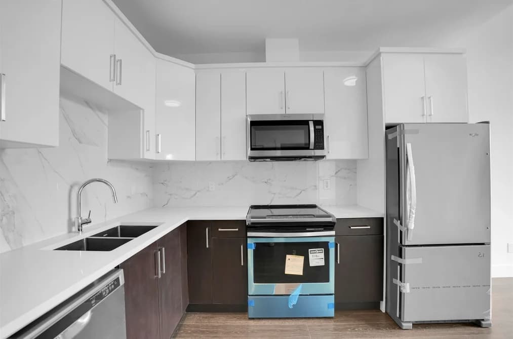 504 9983 E BARNSTON DRIVE, Surrey, BC — Residential for Sale - Photo 2