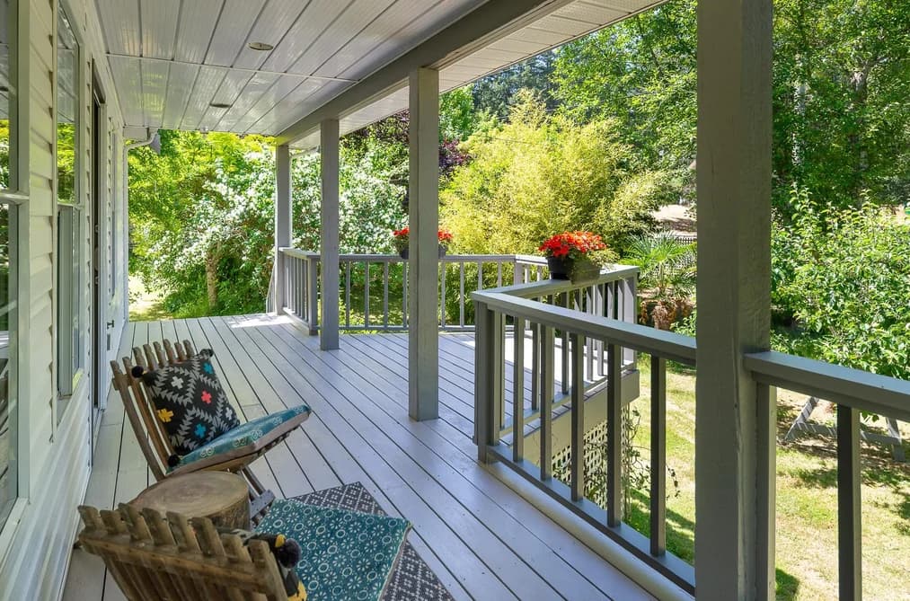 504 BAYVIEW DRIVE, Mayne Island, BC — Residential for Sale - Main Photo