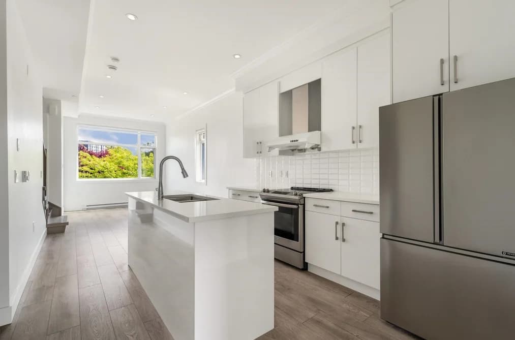 5043 CHAMBERS STREET, Vancouver, BC — Residential for Sale - Photo 2