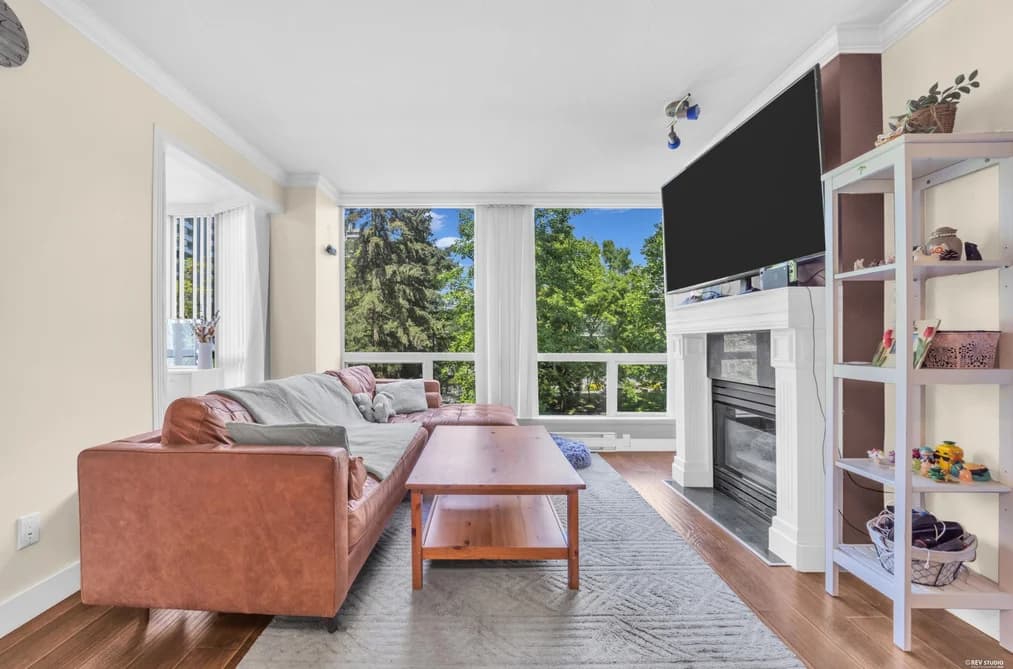 505 9633 MANCHESTER DRIVE, Burnaby, BC — Residential for Sale - Main Photo