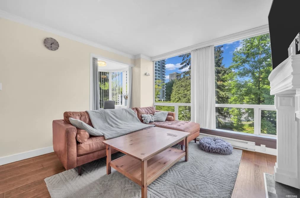505 9633 MANCHESTER DRIVE, Burnaby, BC — Residential for Sale - Photo 2