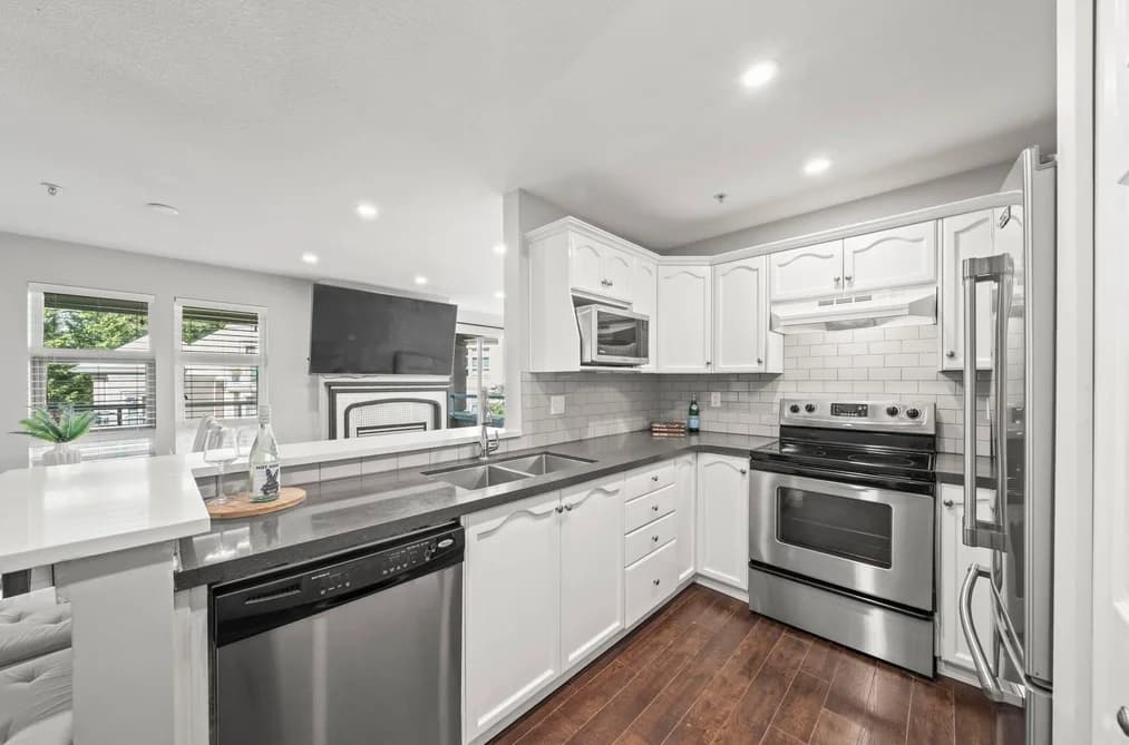 506 301 MAUDE ROAD, Port Moody, BC — Residential for Sale - Photo 2