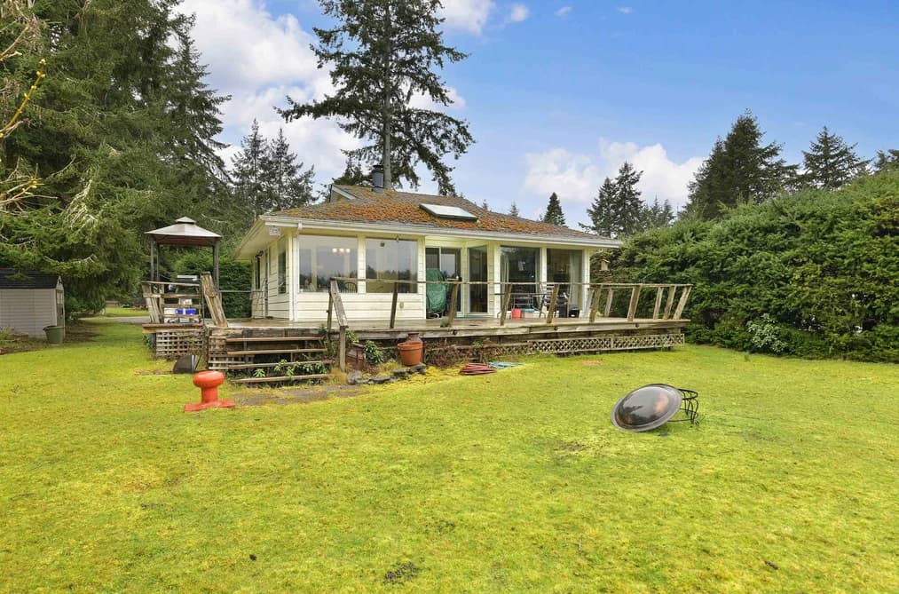 506 ARBUTUS DRIVE, Mayne Island, BC — Residential for Sale - Photo 2