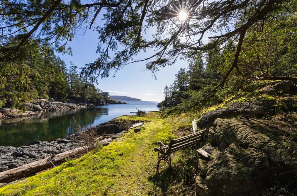 5066 SHERMAN LANE, Halfmoon Bay, BC — Residential for Sale - Main Photo
