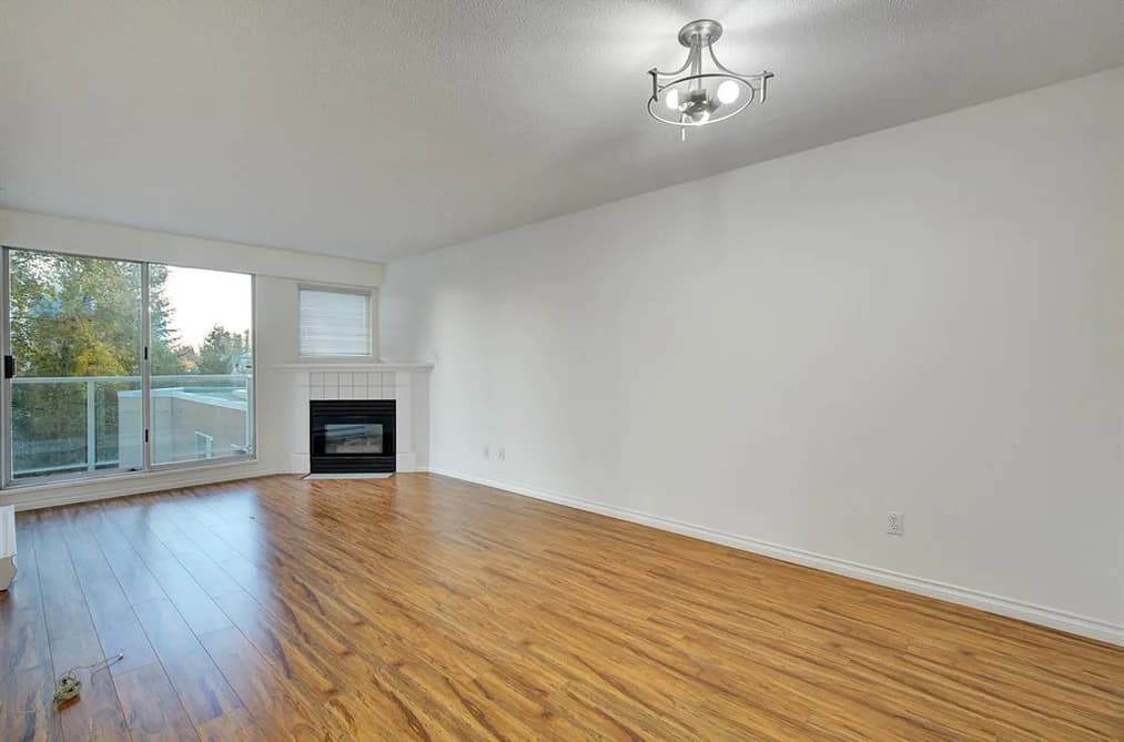 507 9830 WHALLEY BOULEVARD, Surrey, BC — Residential for Sale - Photo 2